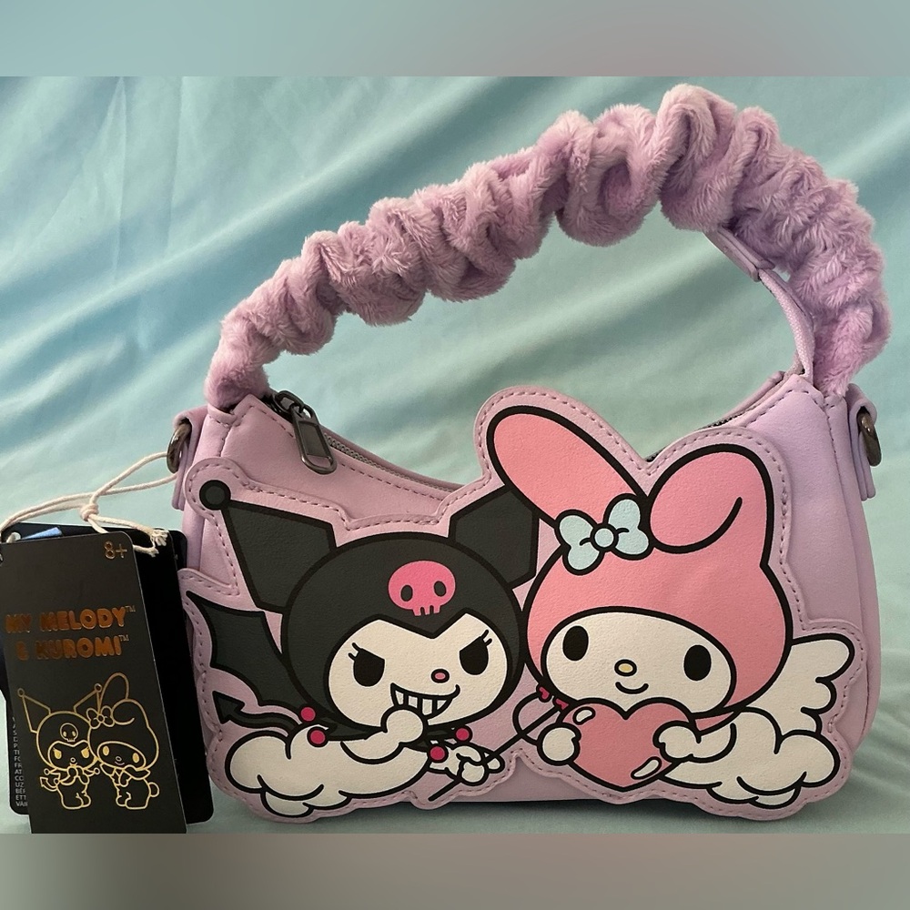 Loungefly Kuromi & My Melody Devil & Angel
Fuzzy Handle Crossbody Bag